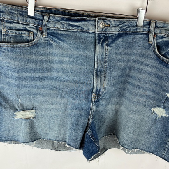 NWT: old navy High-Waisted O.G. Straight Ripped Cut-Off Jean Shorts $40 (26) - Picture 3 of 13